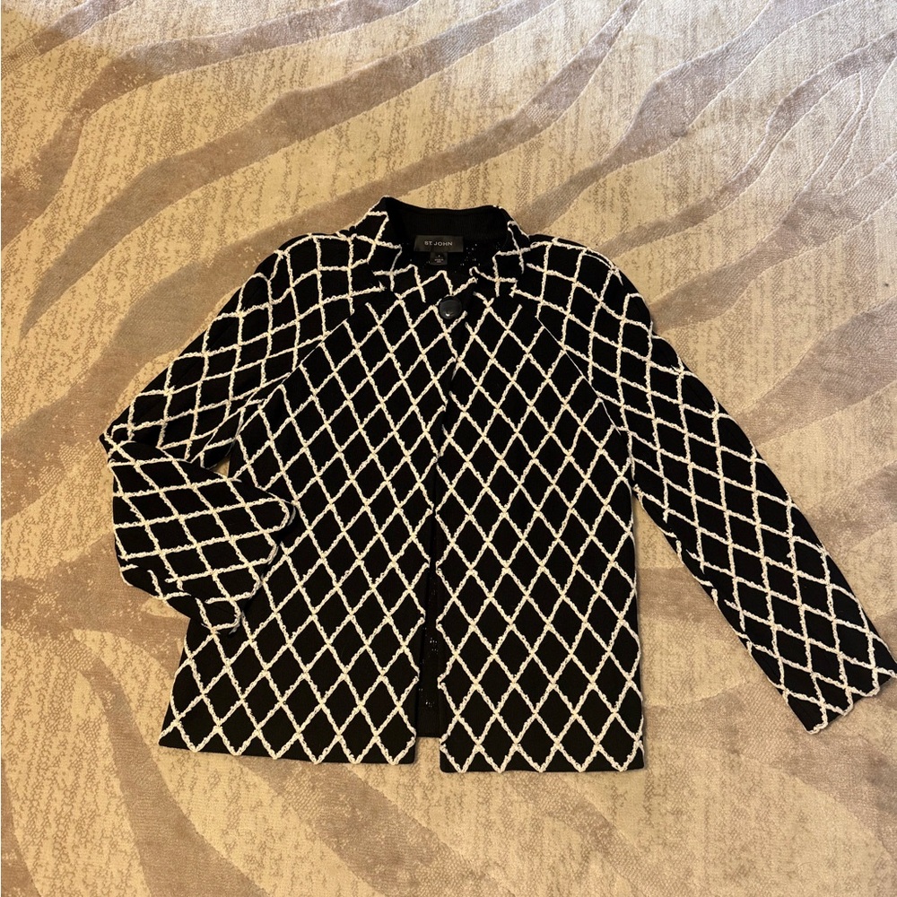 St. John Knit Boucle Diamond Swing Cape Jacket